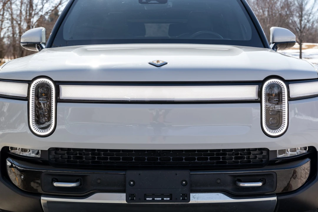 2022 Rivian R1S - Image 12 of 31
