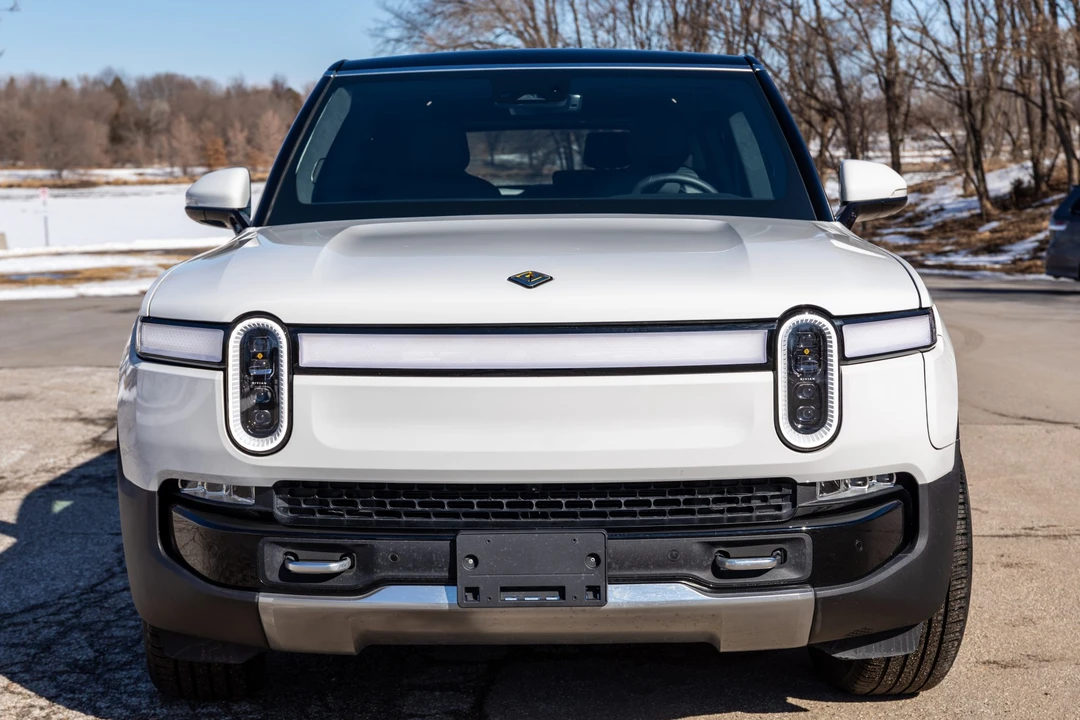 2022 Rivian R1S - Image 3 of 31