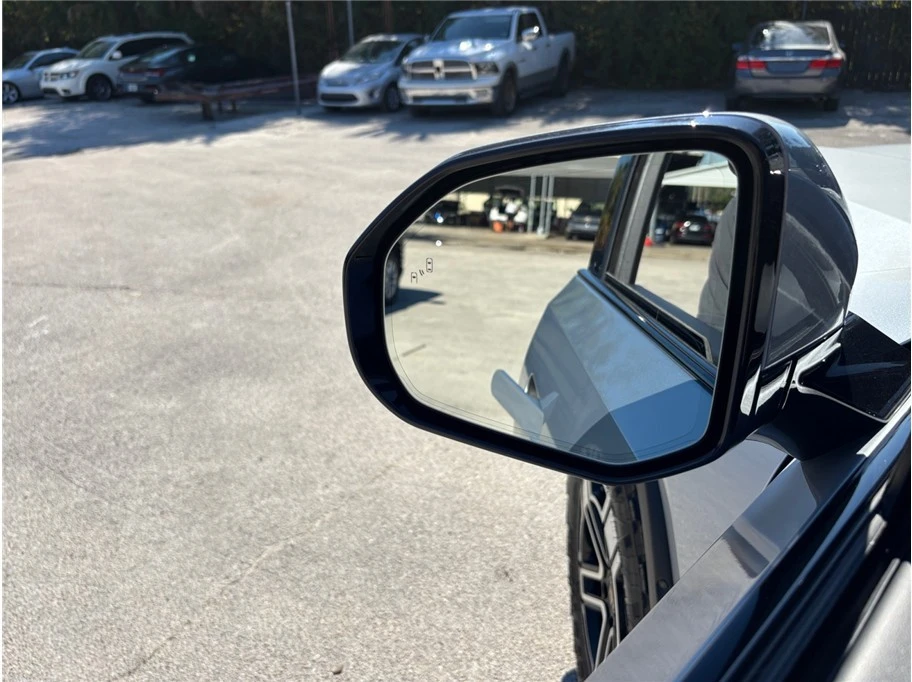2022 Rivian R1T - Image 18 of 21
