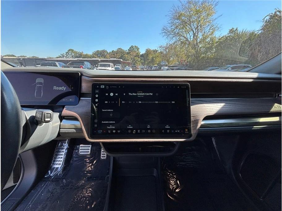 2022 Rivian R1T - Image 11 of 21