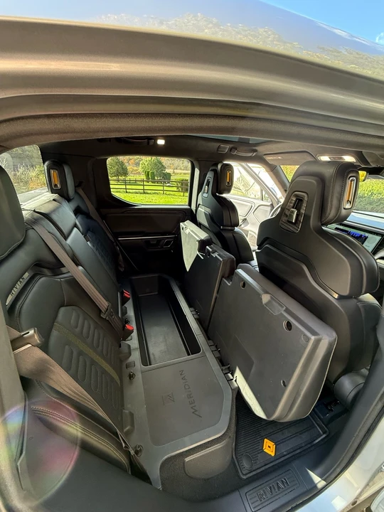 2022 Rivian R1T - Image 14 of 17