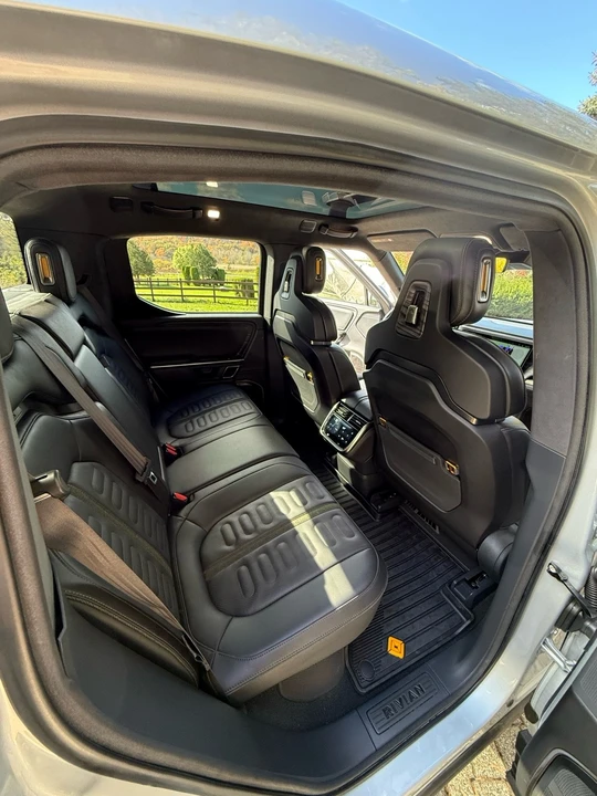 2022 Rivian R1T - Image 13 of 17