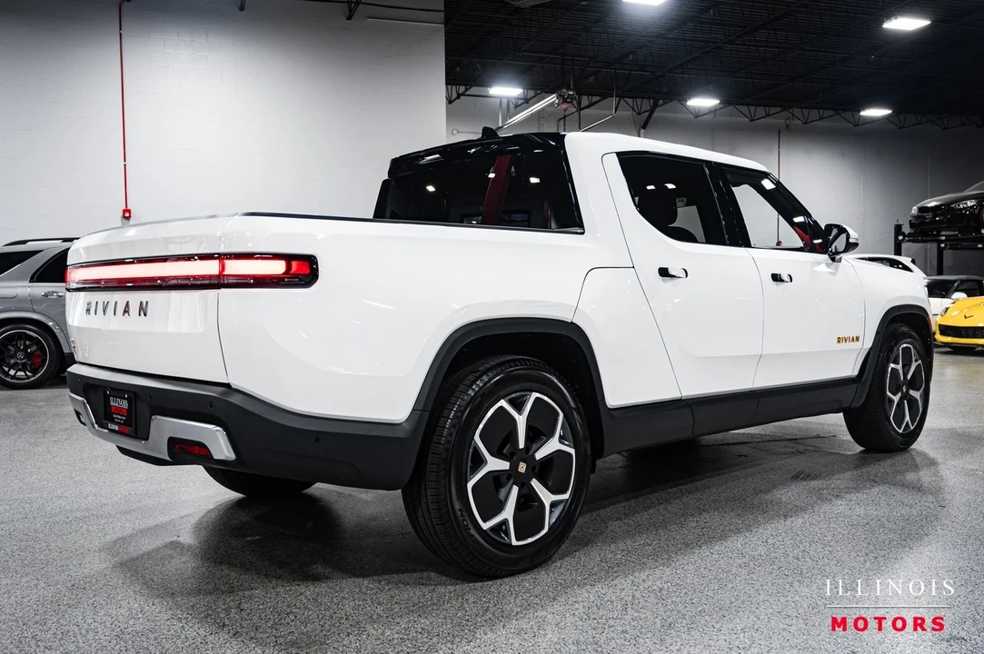 2022 Rivian R1T - Image 5 of 21