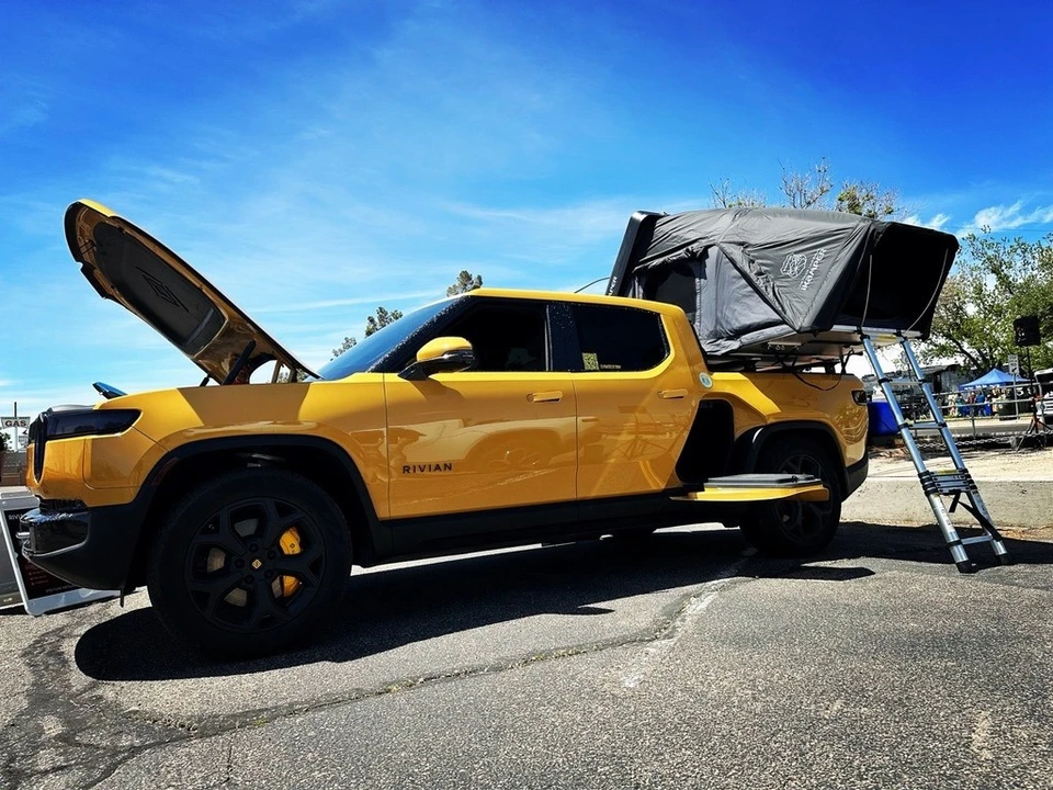 2022 Rivian R1T - Image 8 of 21