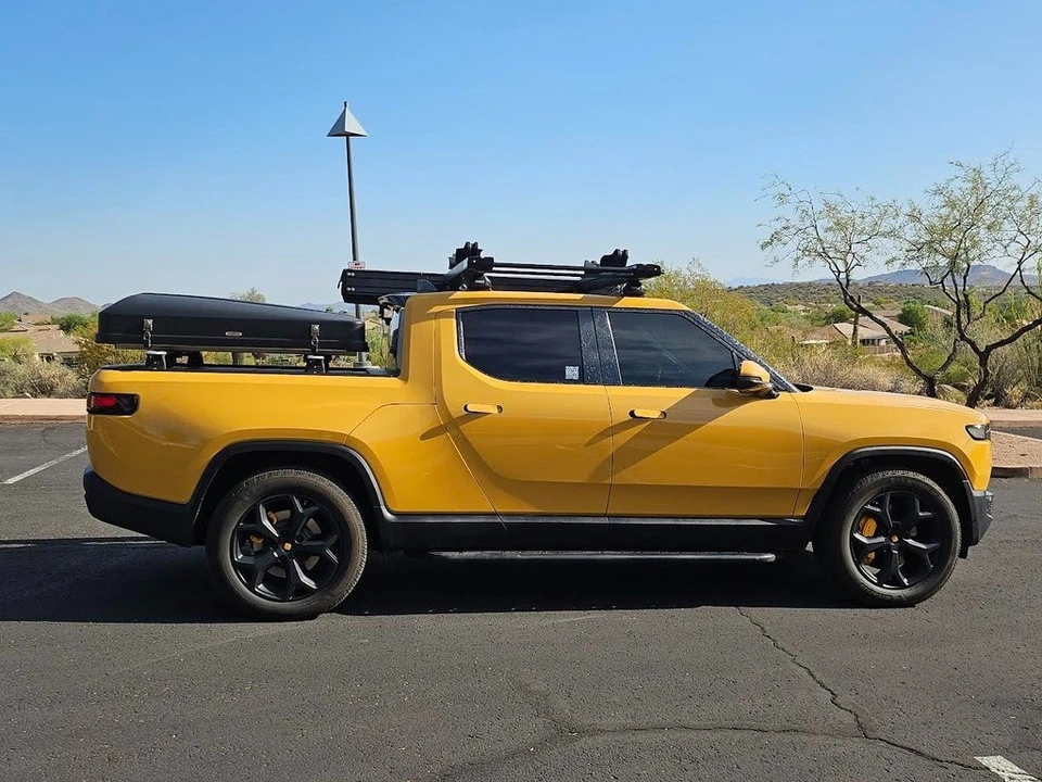 2022 Rivian R1T - Image 4 of 21