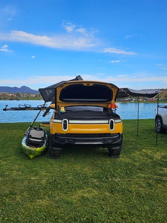 2022 Rivian R1T - Image 13 of 21