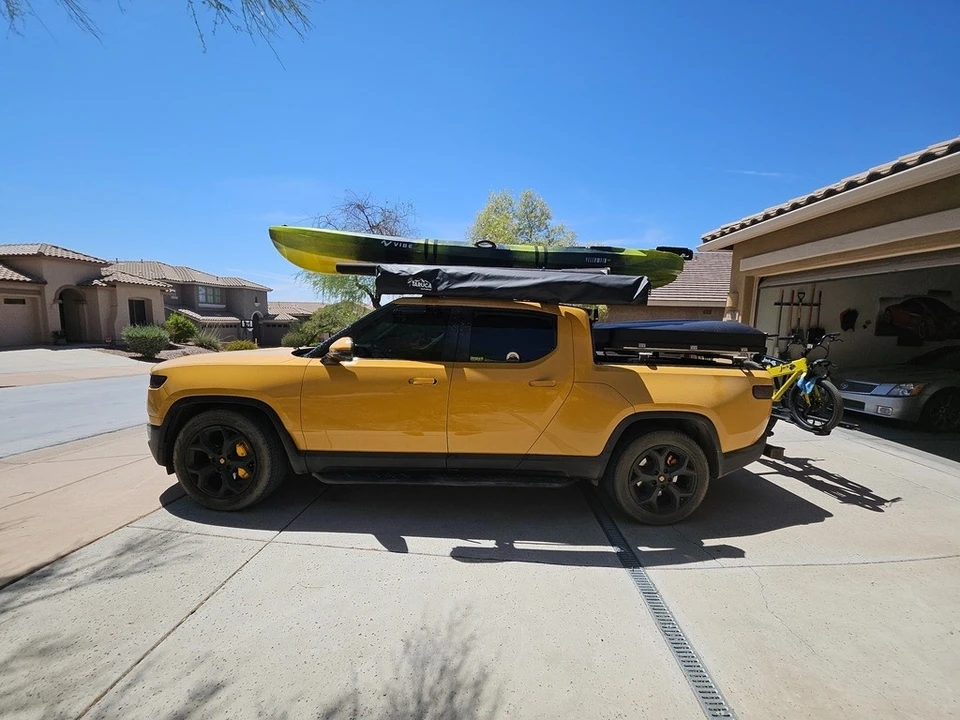 2022 Rivian R1T - Image 3 of 21