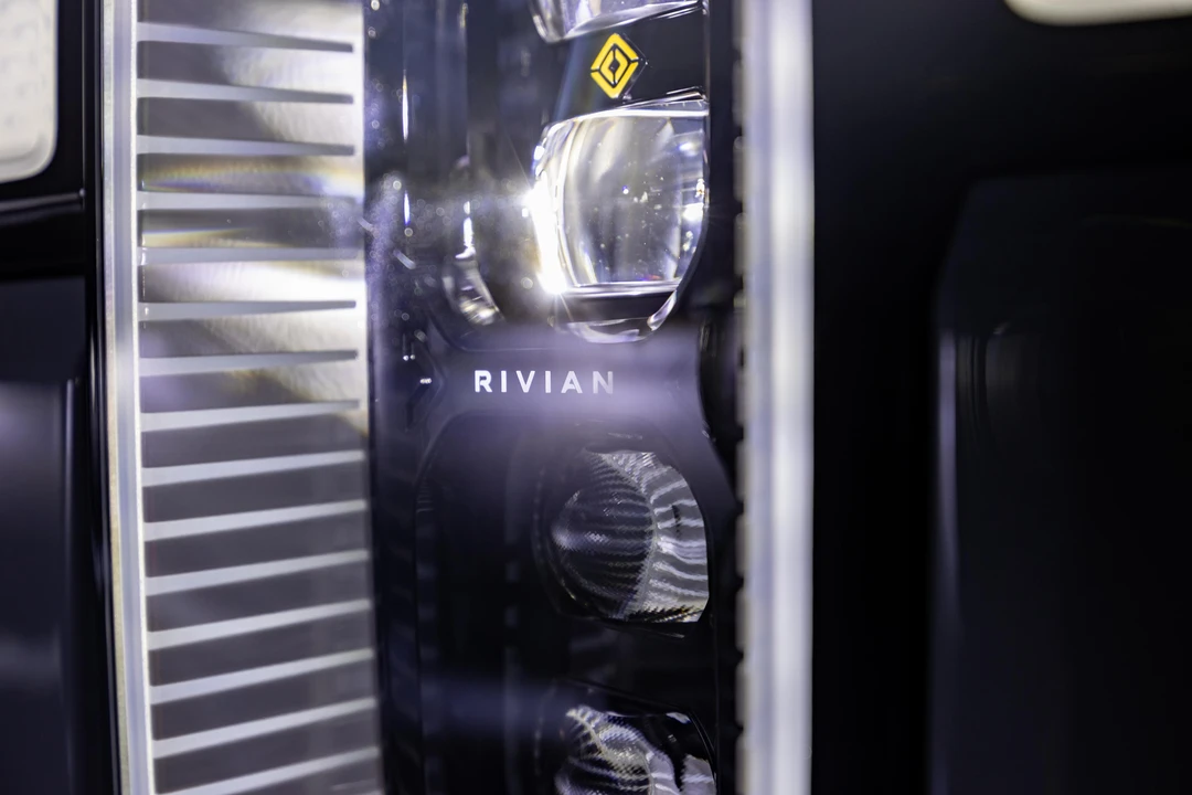2022 Rivian R1T - Image 13 of 31