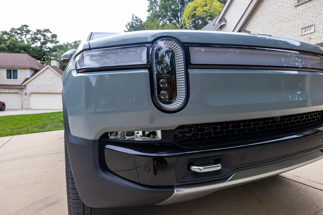 2022 Rivian R1T - Image 11 of 31