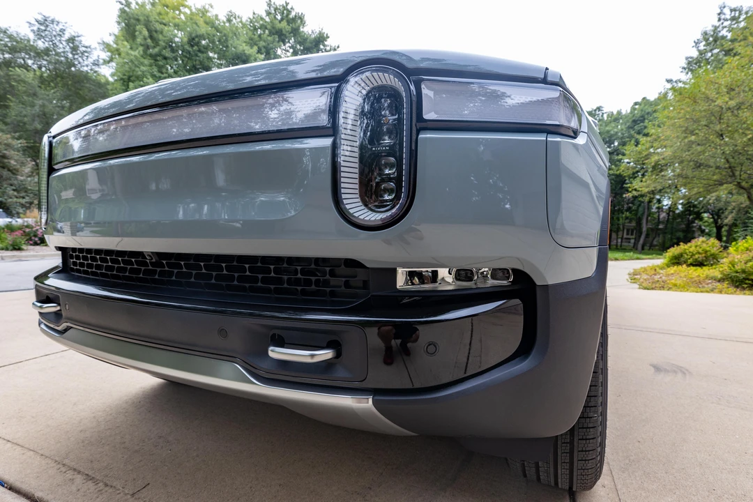 2022 Rivian R1T - Image 12 of 31