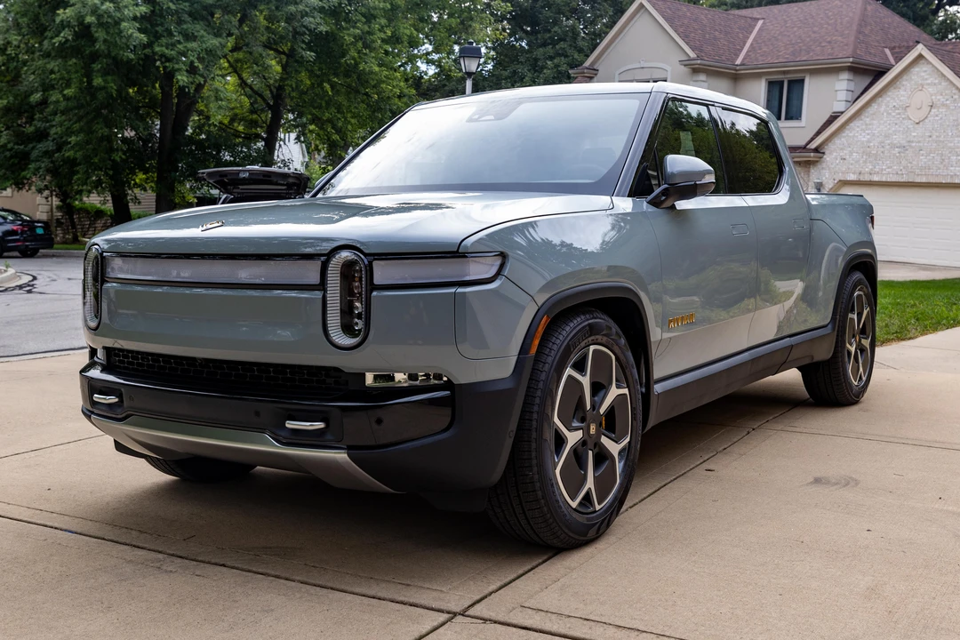 2022 Rivian R1T - Image 7 of 31