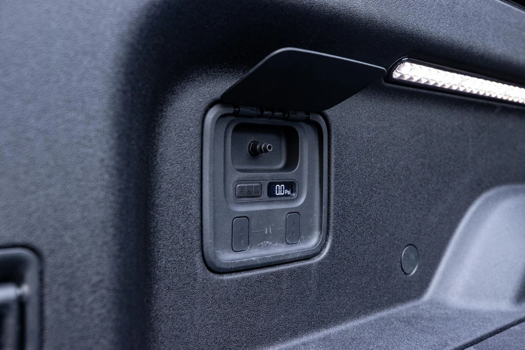 2022 Rivian R1T - Image 24 of 31