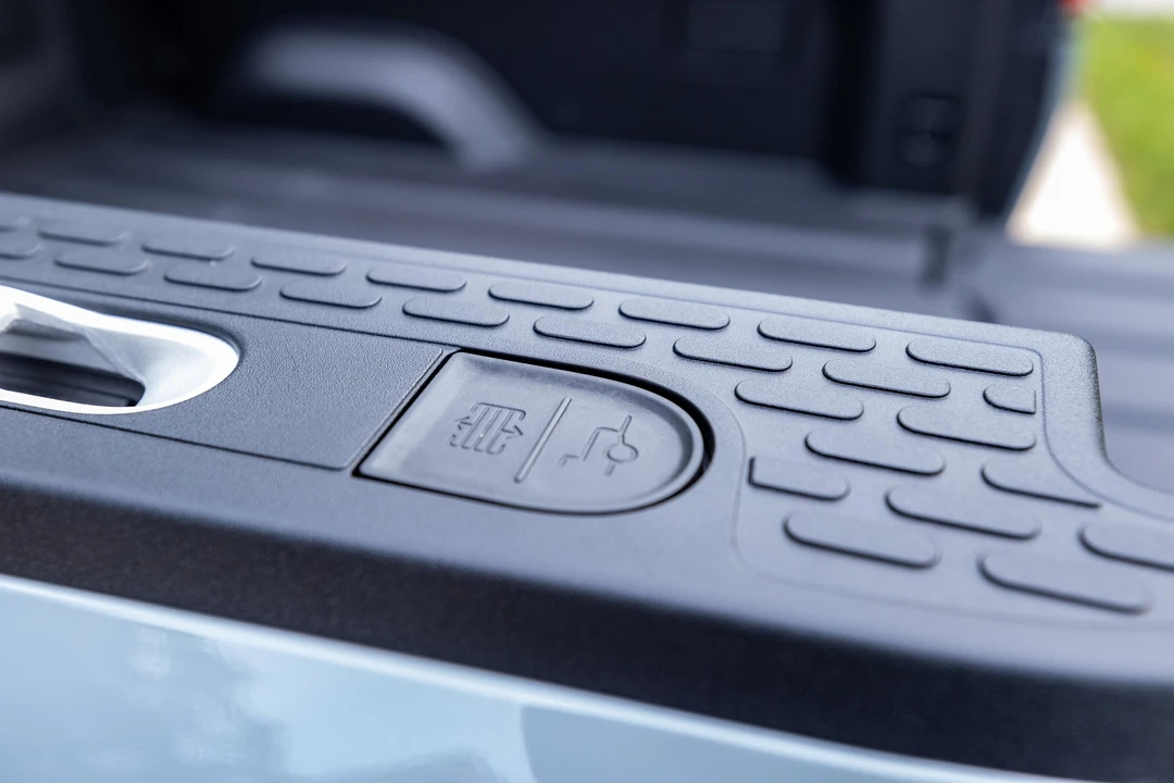 2022 Rivian R1T - Image 22 of 31