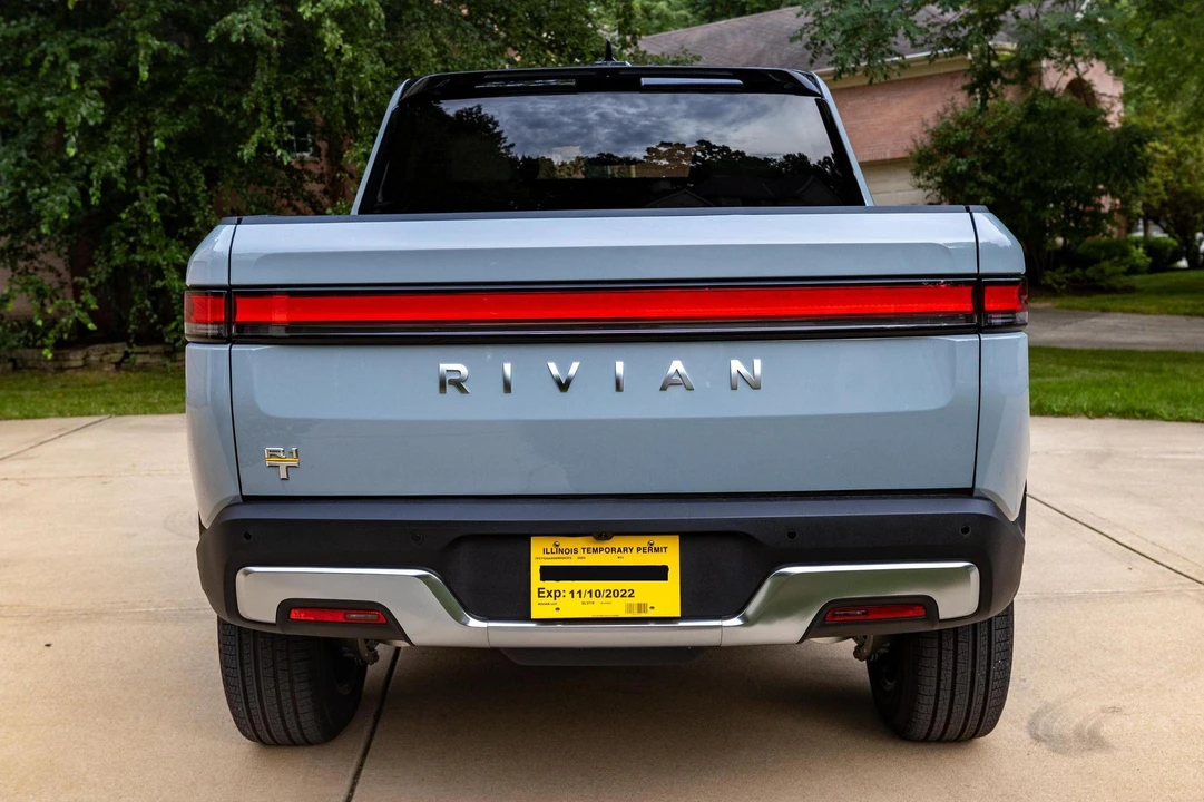 2022 Rivian R1T - Image 5 of 31
