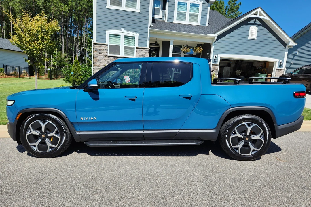 2022 Rivian R1T - Image 3 of 31