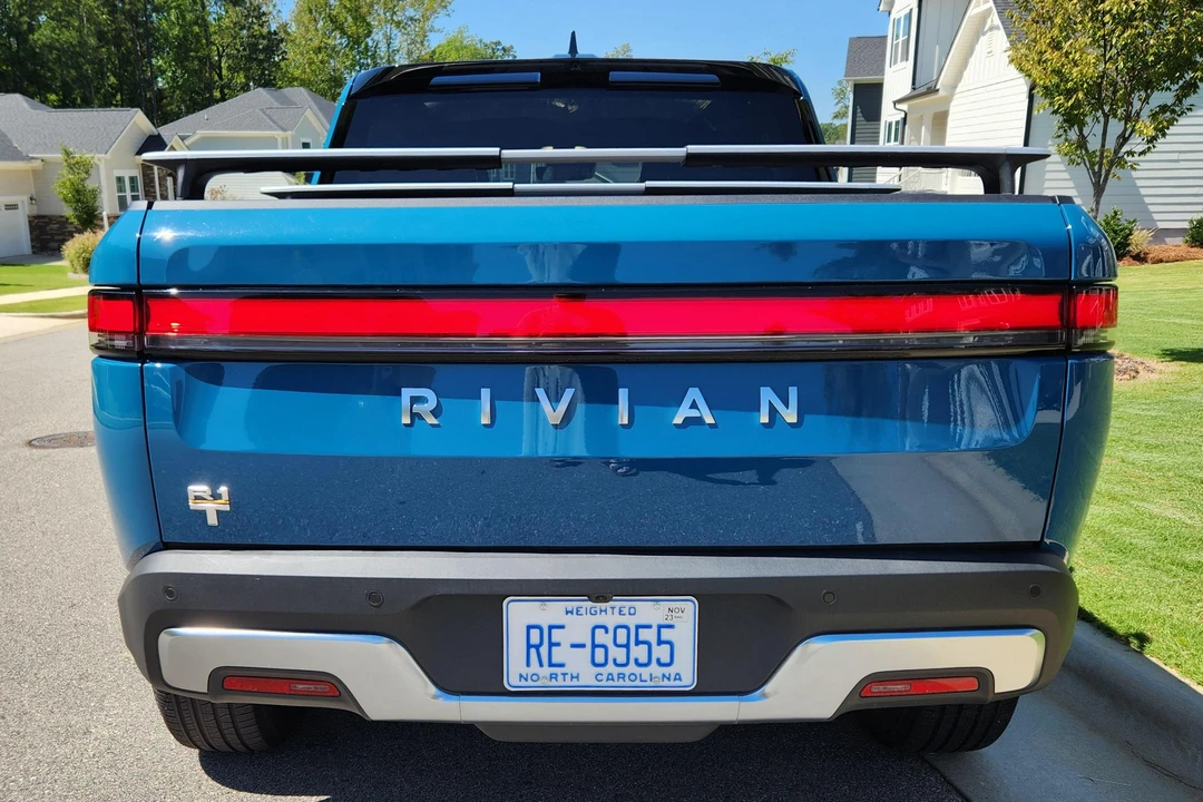 2022 Rivian R1T - Image 5 of 31