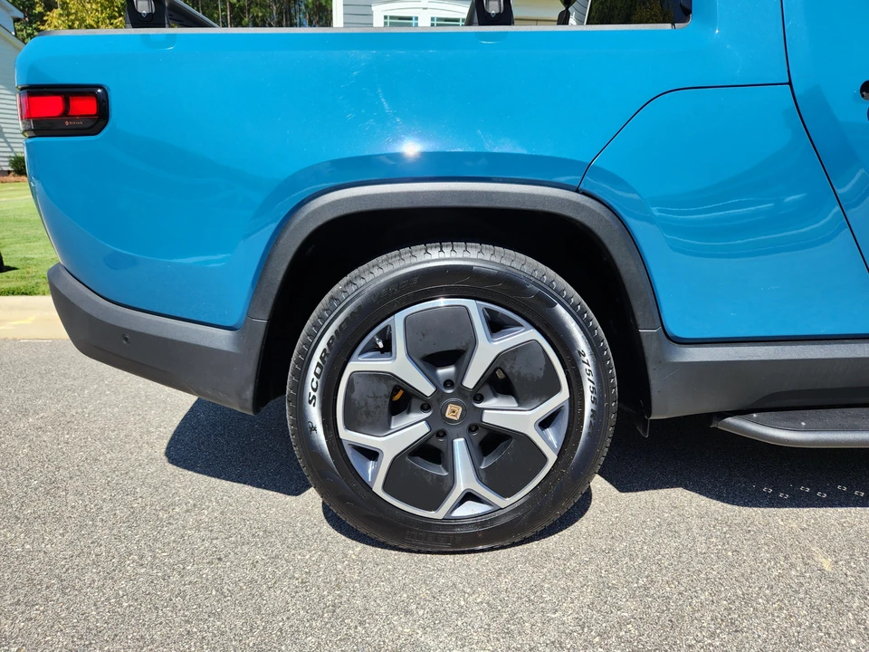 2022 Rivian R1T - Image 23 of 31