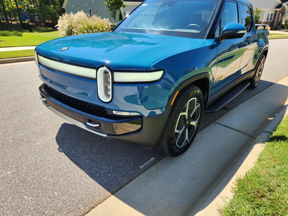 2022 Rivian R1T - Image 6 of 31