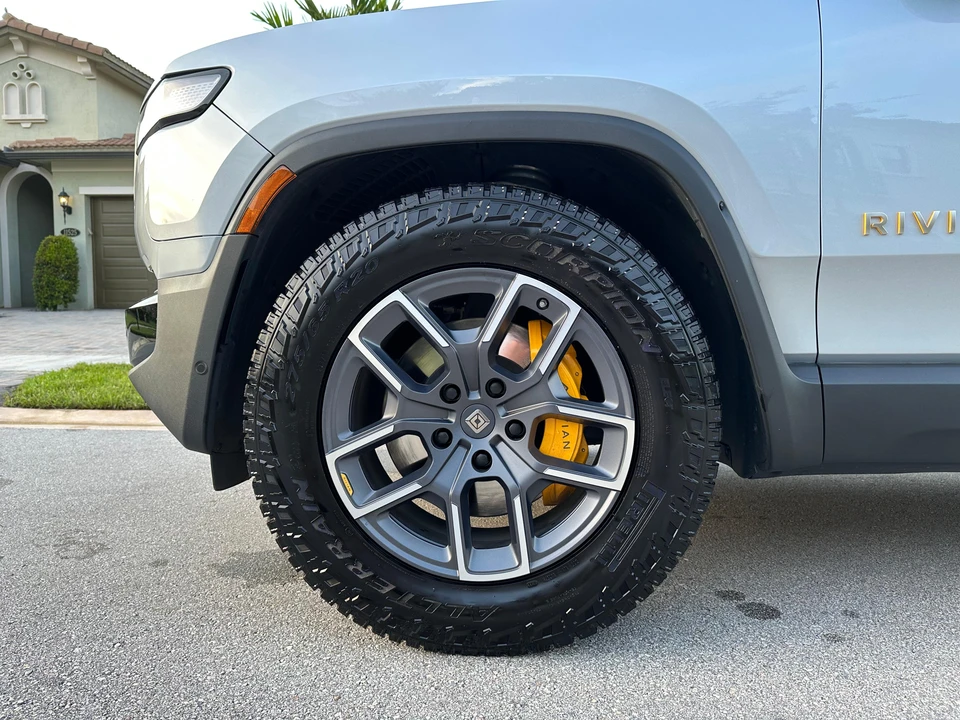 2022 Rivian R1T - Image 31 of 31