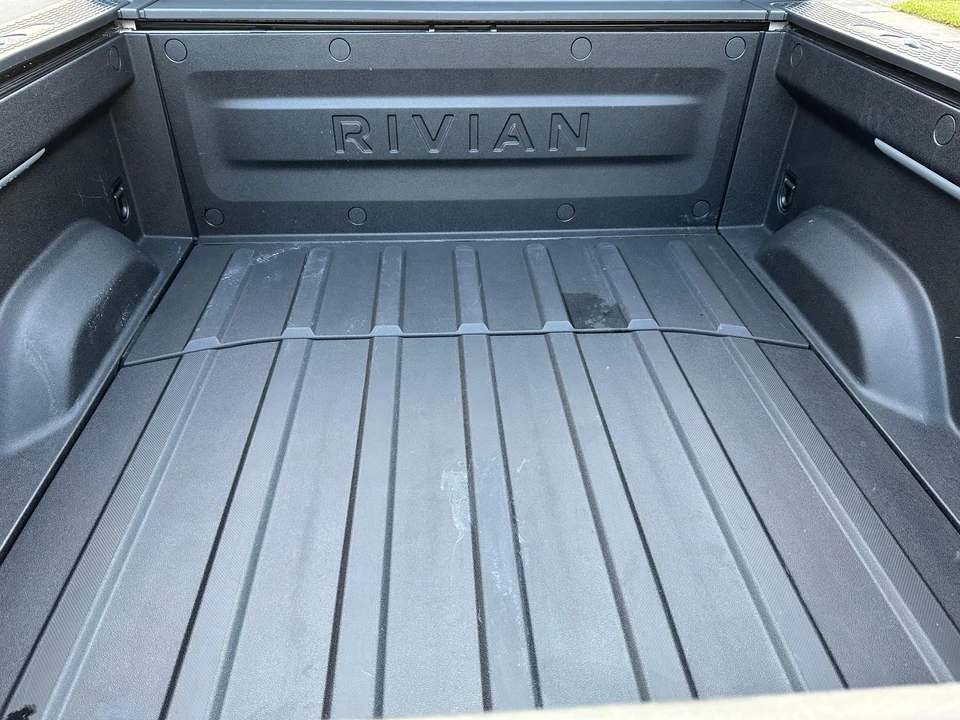 2022 Rivian R1T - Image 22 of 31