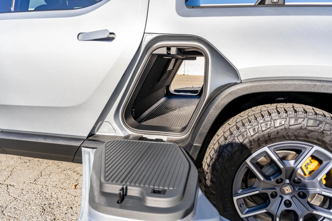 2022 Rivian R1T - Image 17 of 31