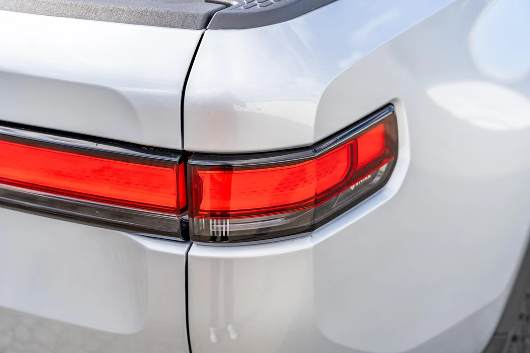 2022 Rivian R1T - Image 25 of 31