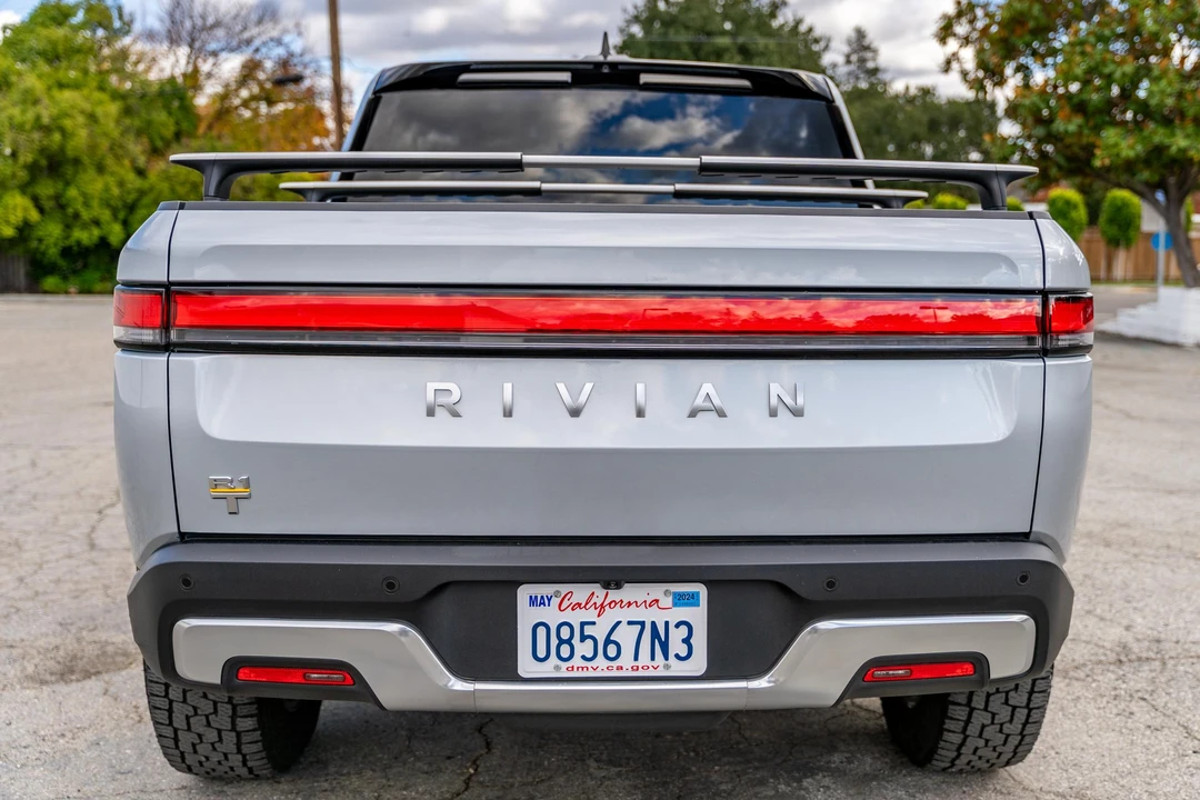 2022 Rivian R1T - Image 5 of 31