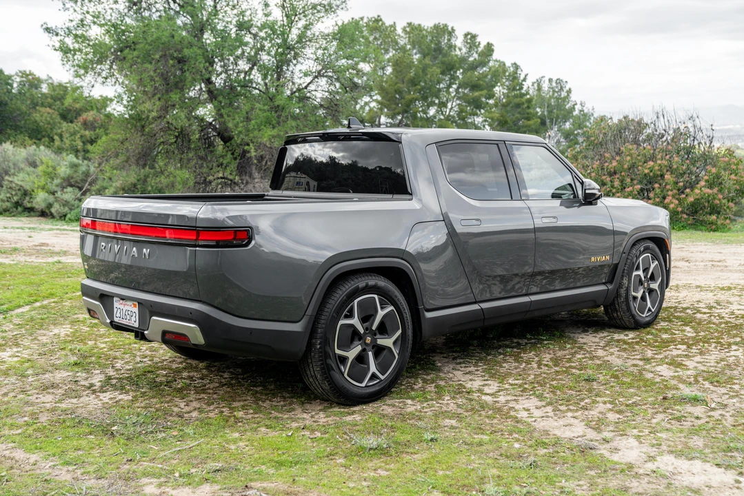2022 Rivian R1T - Image 21 of 31