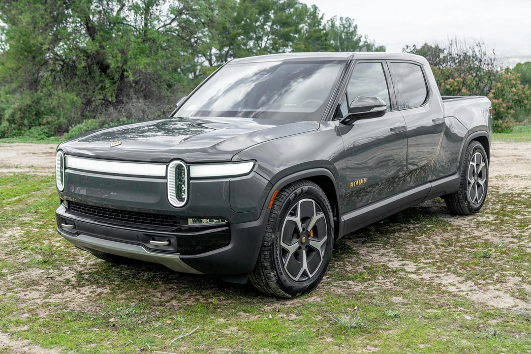 2022 Rivian R1T - Image 10 of 31