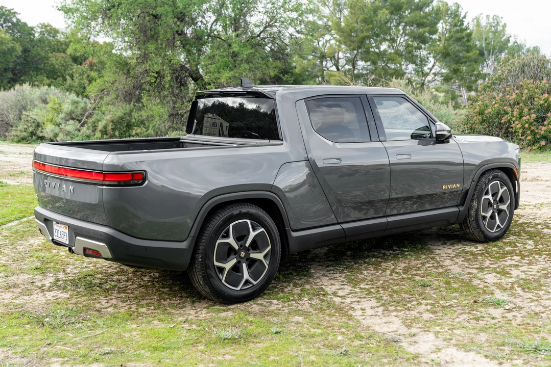 2022 Rivian R1T - Image 23 of 31