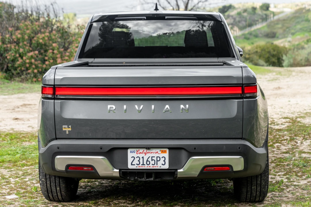 2022 Rivian R1T - Image 5 of 31