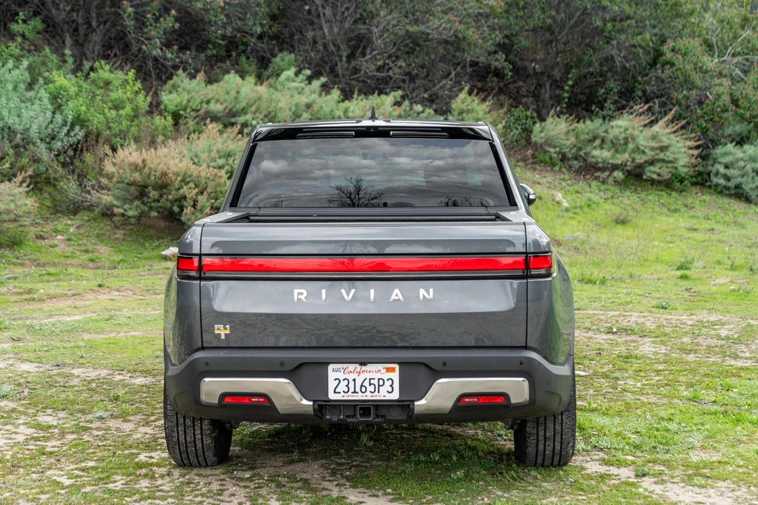 2022 Rivian R1T - Image 16 of 31