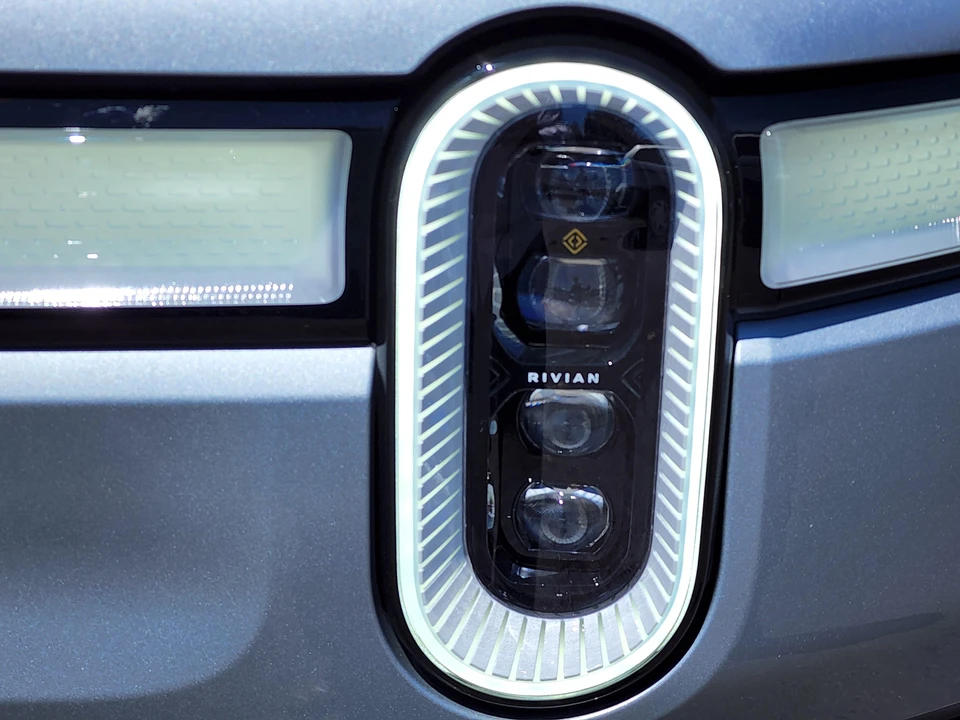 2022 Rivian R1T - Image 18 of 31