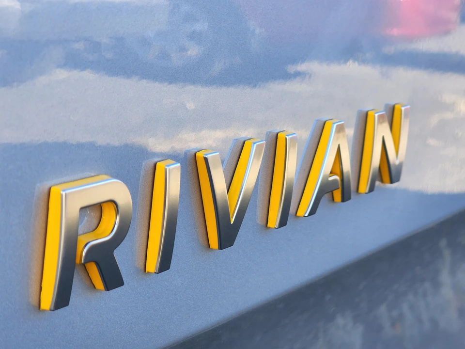2022 Rivian R1T - Image 20 of 31
