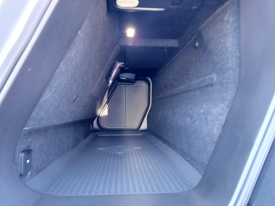 2022 Rivian R1T - Image 22 of 31