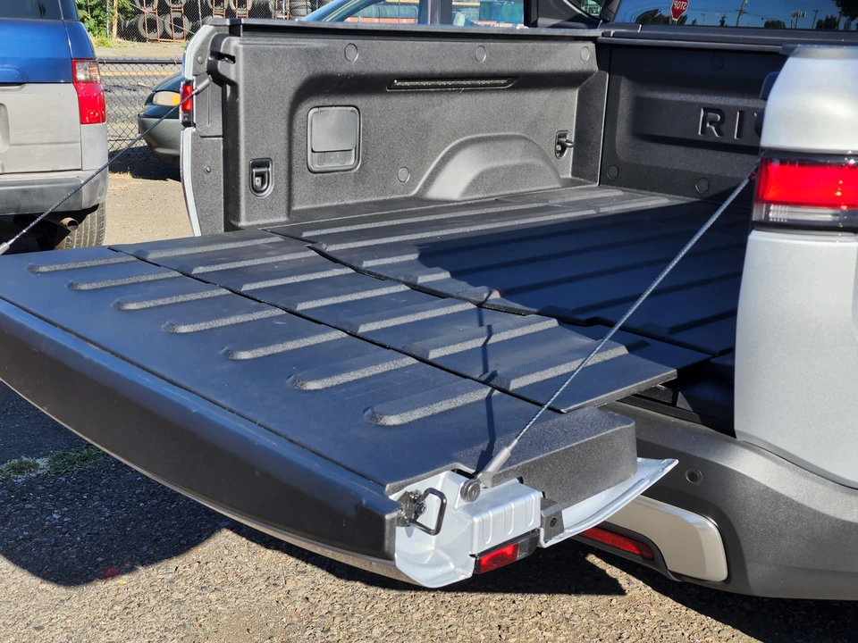 2022 Rivian R1T - Image 27 of 31