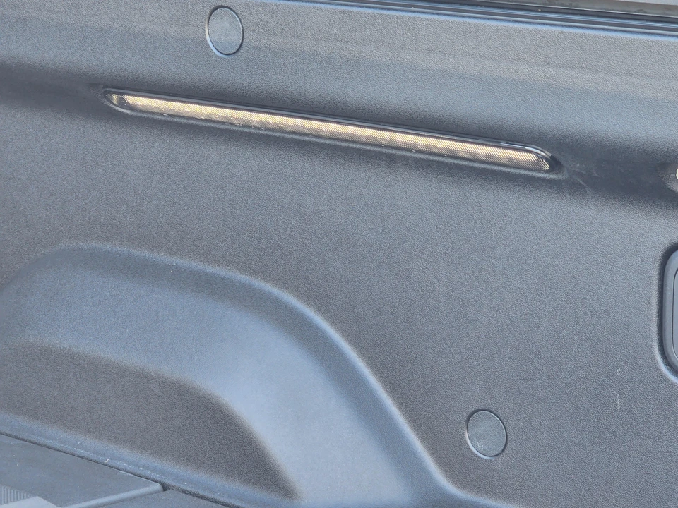 2022 Rivian R1T - Image 25 of 31