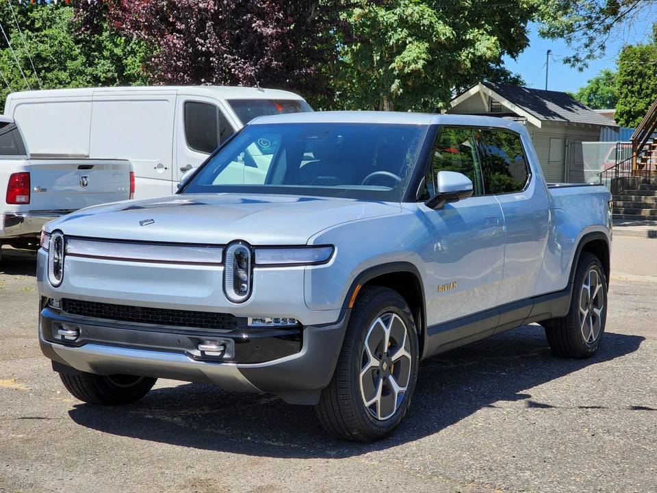2022 Rivian R1T - Image 8 of 31