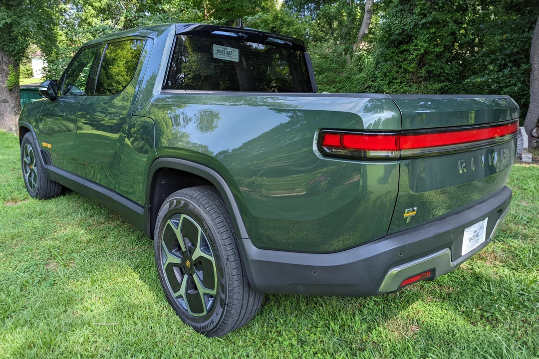 2022 Rivian R1T - Image 4 of 31