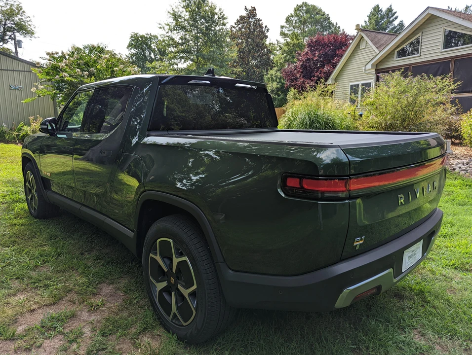 2022 Rivian R1T - Image 12 of 31