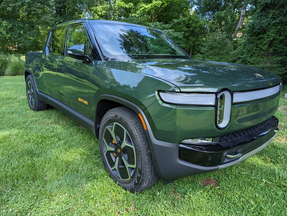 2022 Rivian R1T - Image 17 of 31