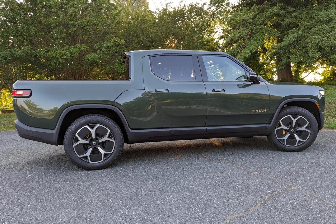 2022 Rivian R1T - Image 3 of 31