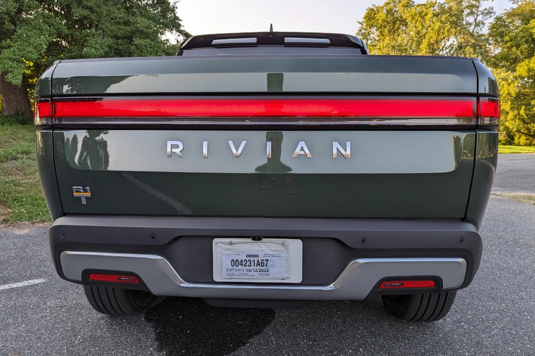 2022 Rivian R1T - Image 5 of 31