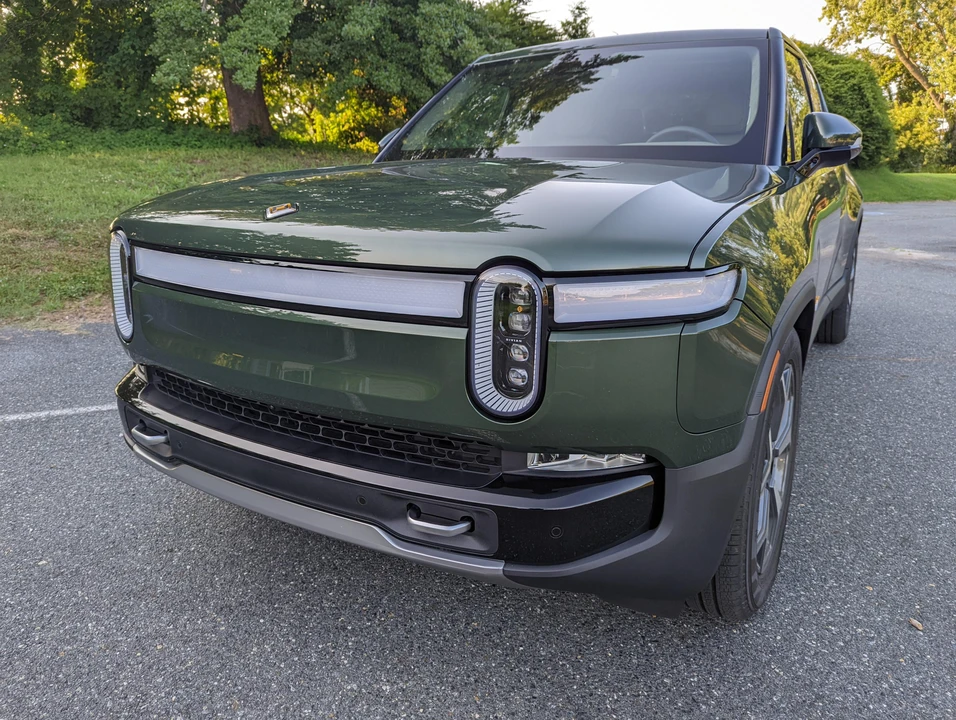 2022 Rivian R1T - Image 8 of 31
