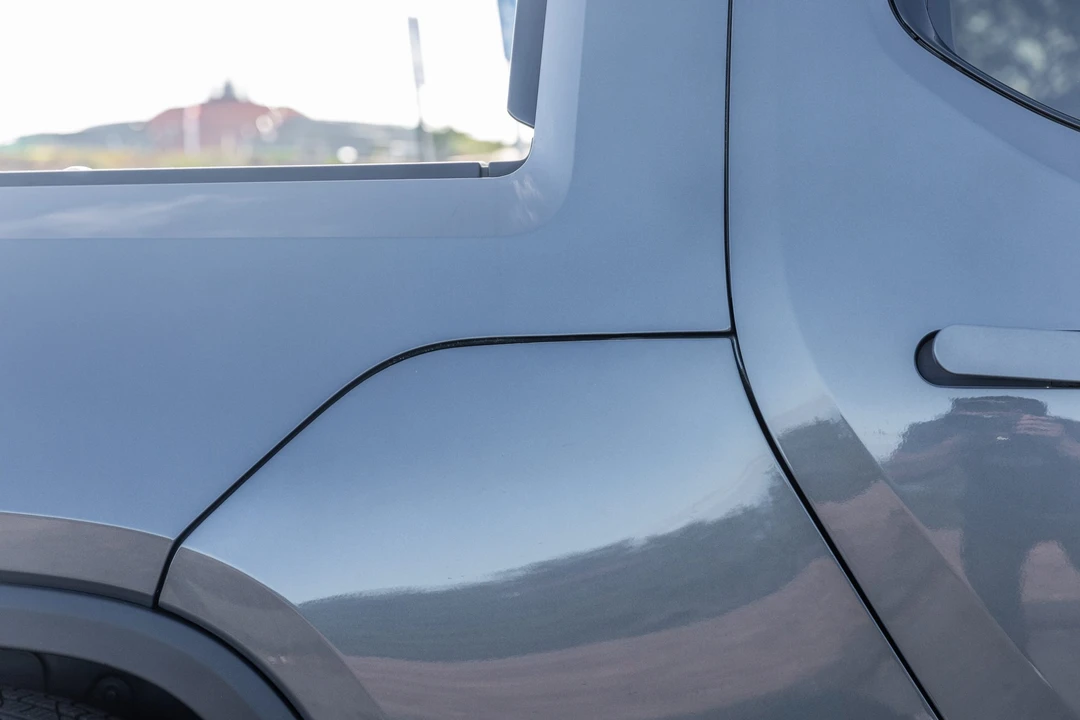 2022 Rivian R1T - Image 25 of 31