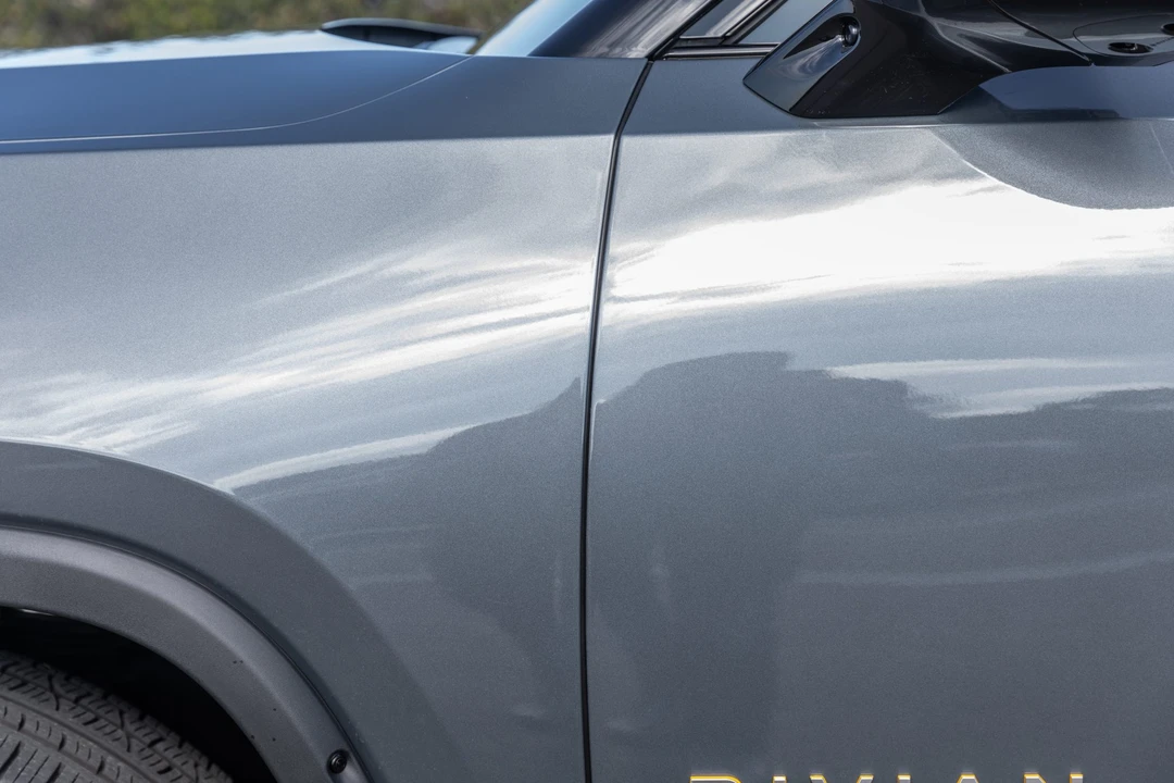 2022 Rivian R1T - Image 12 of 31