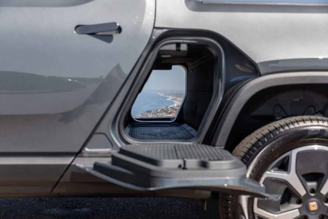 2022 Rivian R1T - Image 19 of 31