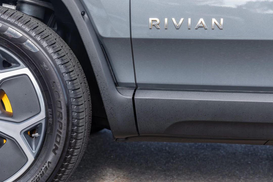 2022 Rivian R1T - Image 13 of 31