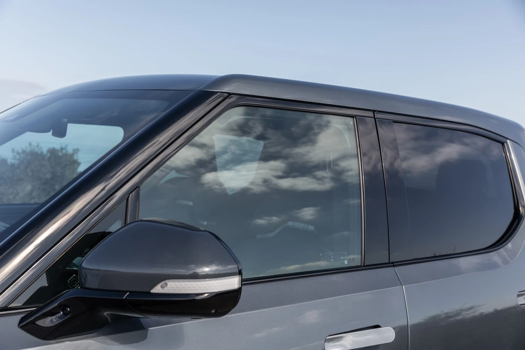 2022 Rivian R1T - Image 14 of 31