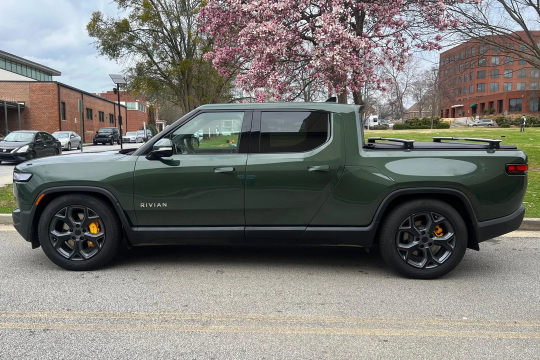 2022 Rivian R1T - Image 3 of 31
